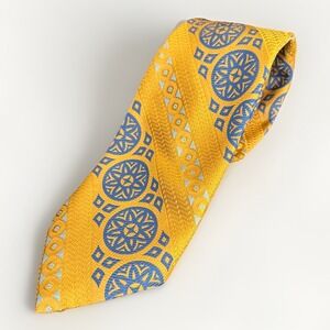 Vintage Wolfe & Kolter Chicago by Damon Mustard & Navy Geometric Pattern 57 Inch